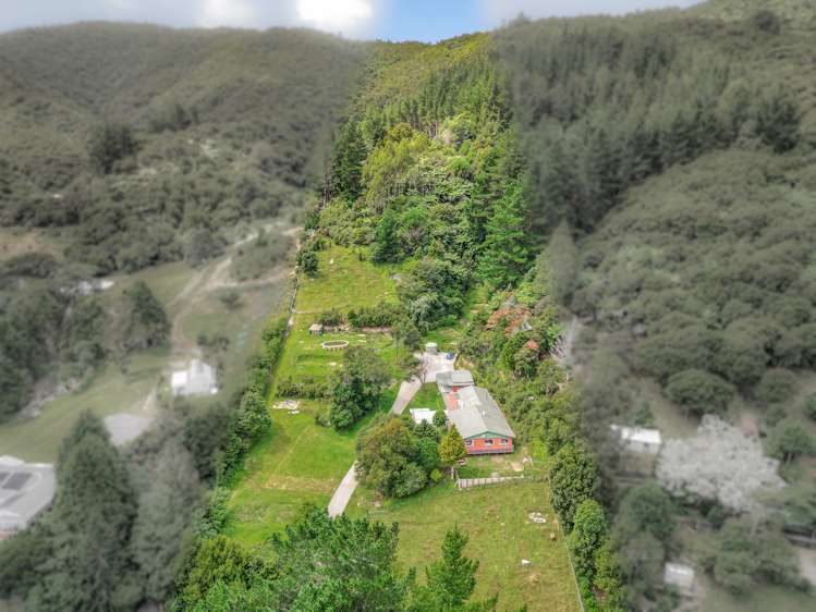 336 Moores Valley Road Wainuiomata_30