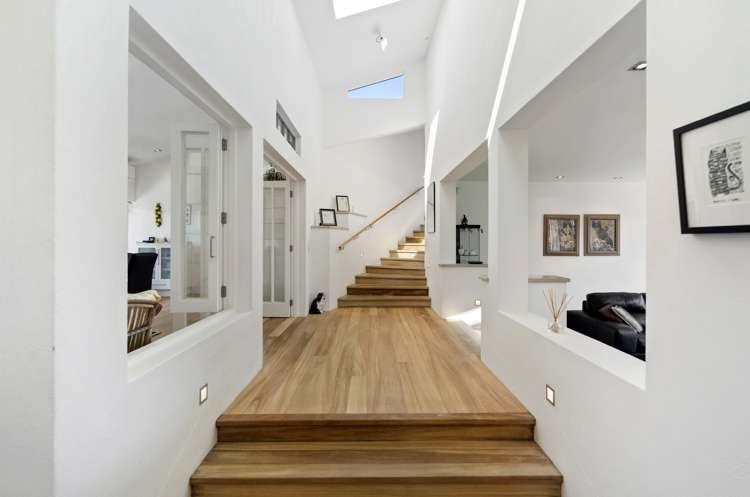 8 Herrings Cove Place Titirangi_7