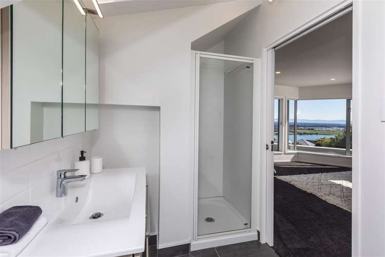 99 Cannon Hill Crescent Mount Pleasant_16