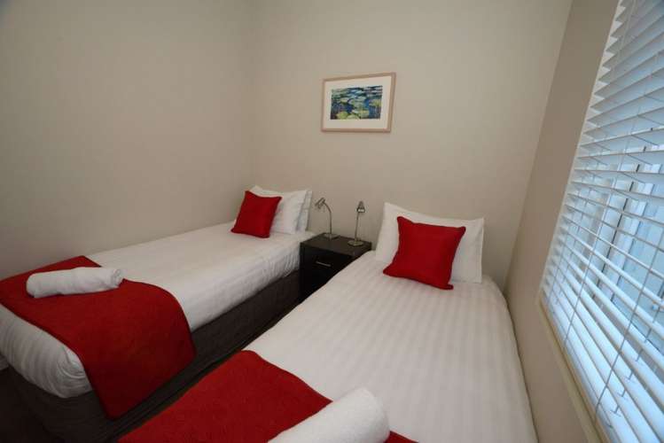 79f Beach Road Akaroa_7