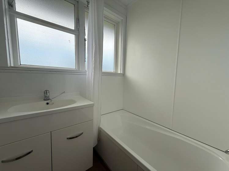 12b Ian Place Bishopdale_7