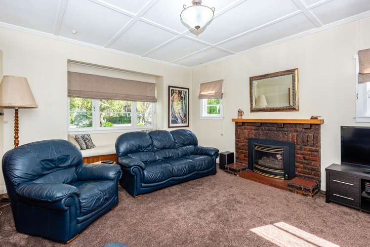 8 Iranui Road Inner Kaiti_11