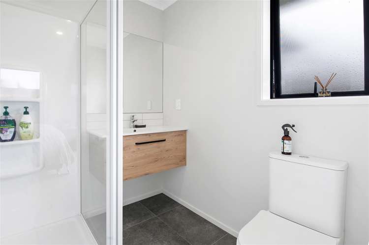 6 Kipling Crescent Owhata_8