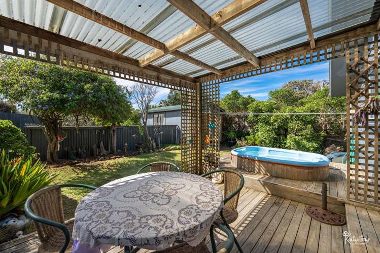 13 Bayly St Baylys Beach_8