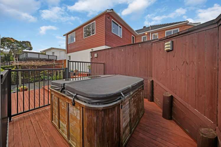 11 Tirimoana Road Te Atatu South_17