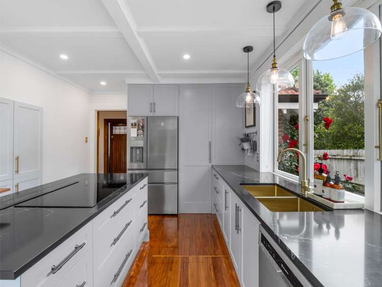 12 Brassey Road Saint Johns Hill_11