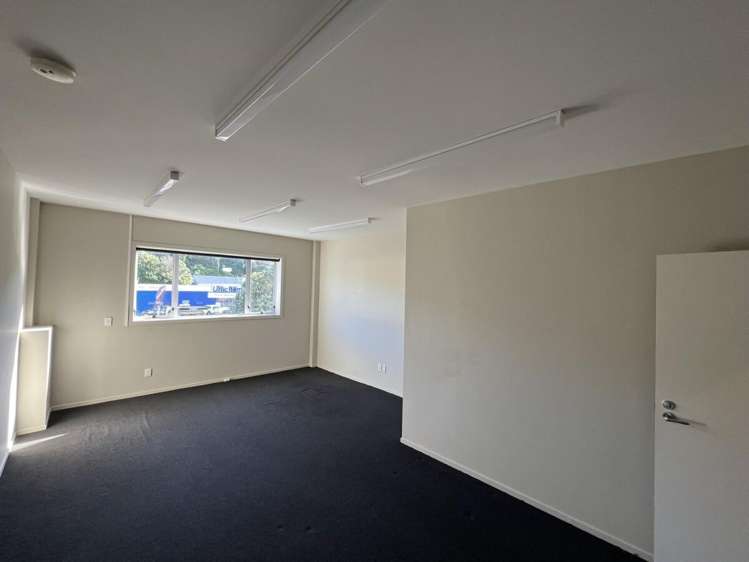 194 Main Road Tawa_8