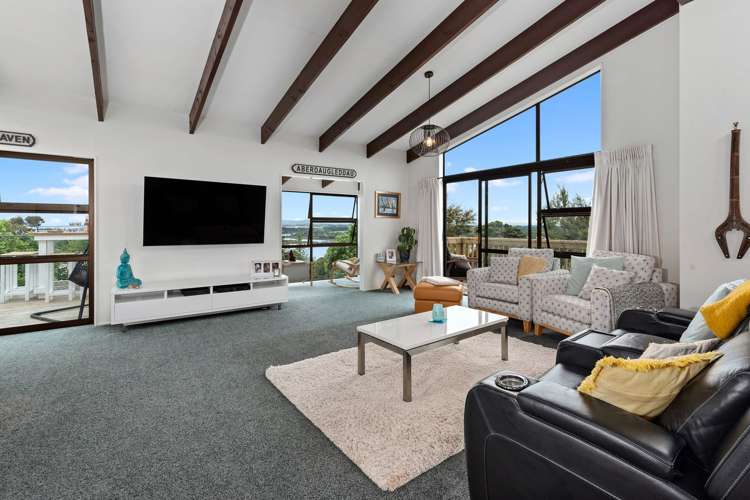 17 Chatham Avenue Paremoremo_14