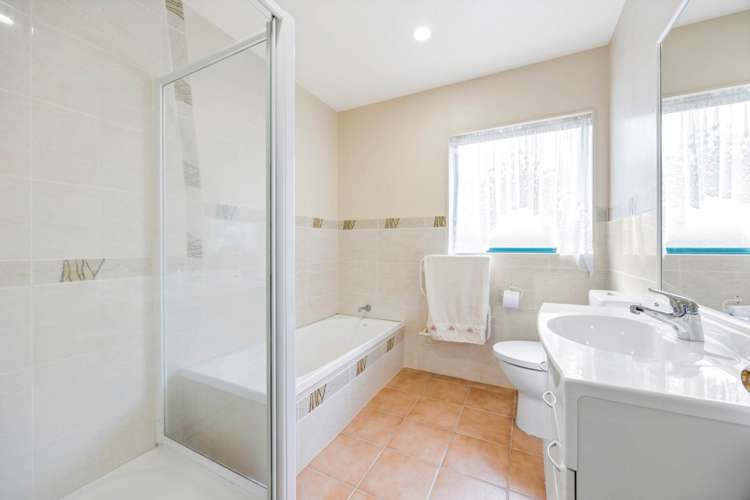 1a Roberts Road Te Atatu South_8