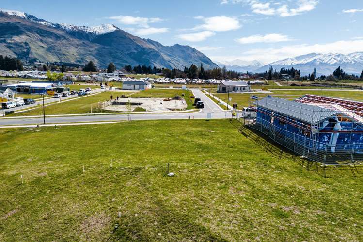 42 Doug Ledgerwood Drive Wanaka_1