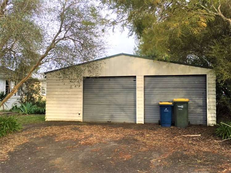 13 Flanshaw Road Te Atatu South_10