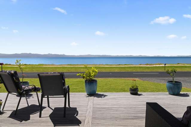 Elevated Waterfront meets Effortless Comfort