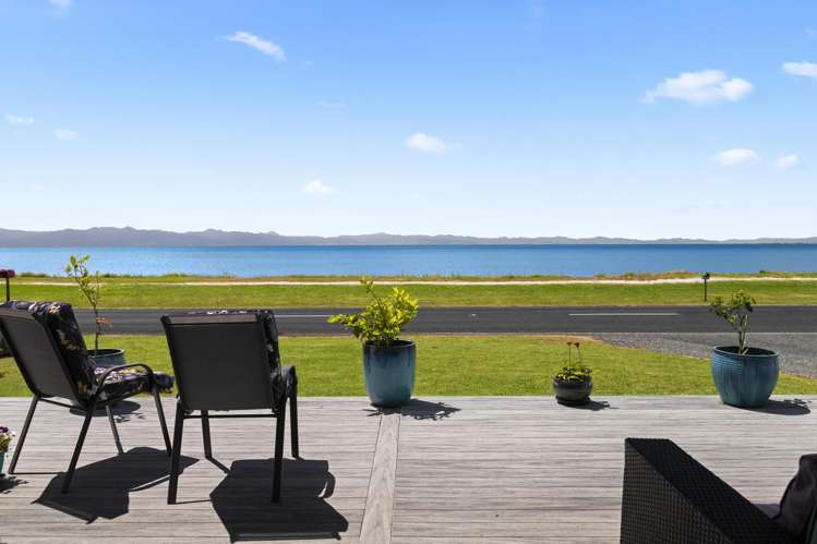 877 East Coast Road_0