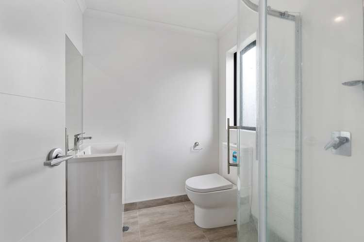 4/11 Gazeley Avenue Silverdale_7