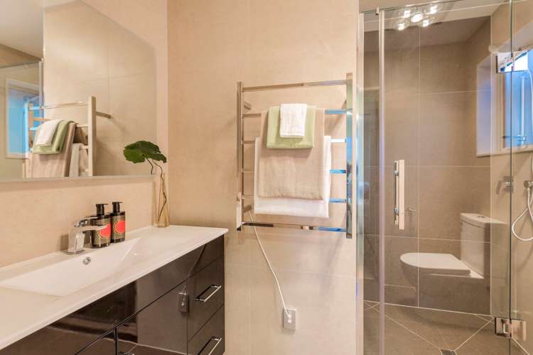 5 Laquinta Place Flat Bush_14