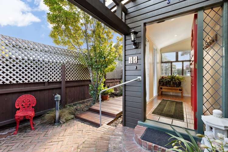 11 Koromiko Street Saint Martins_21