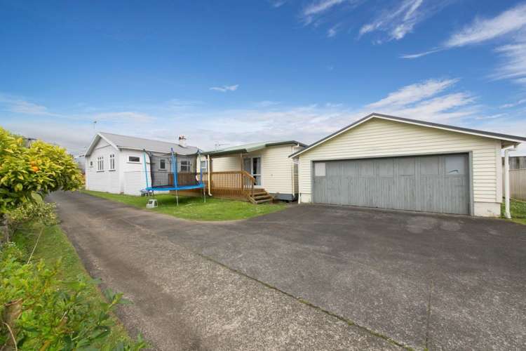 2 Wattle Street New Lynn_12