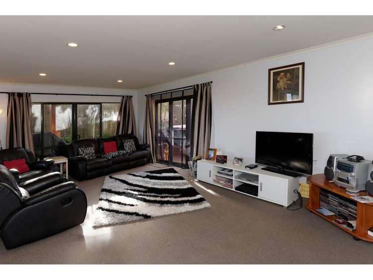 21 Samara Place Clendon Park_5