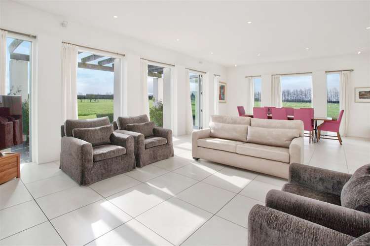 1727 South Eyre Road West Eyreton_12