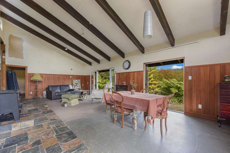 1155 East Takaka Road_4