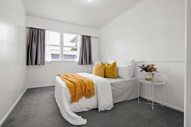 16 Manapouri Place Glenview_10