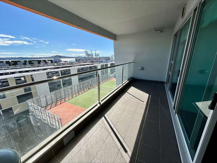 608/2 Beach Road Auckland Central_1