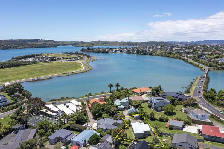 10a Marine Parade Raglan_5