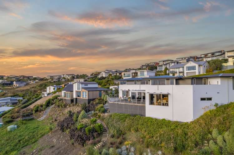 15 Omeo Crescent Redcliffs_1