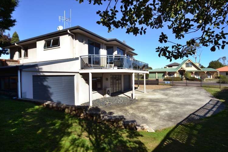 2 Knox Place Leamington_19