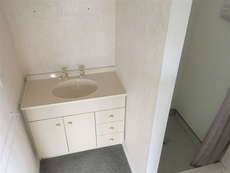 17 Waiau Street Manapouri_13