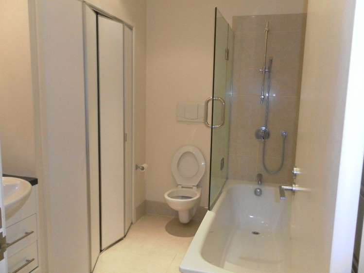 2j/21 Hargreaves Street Auckland Central_15