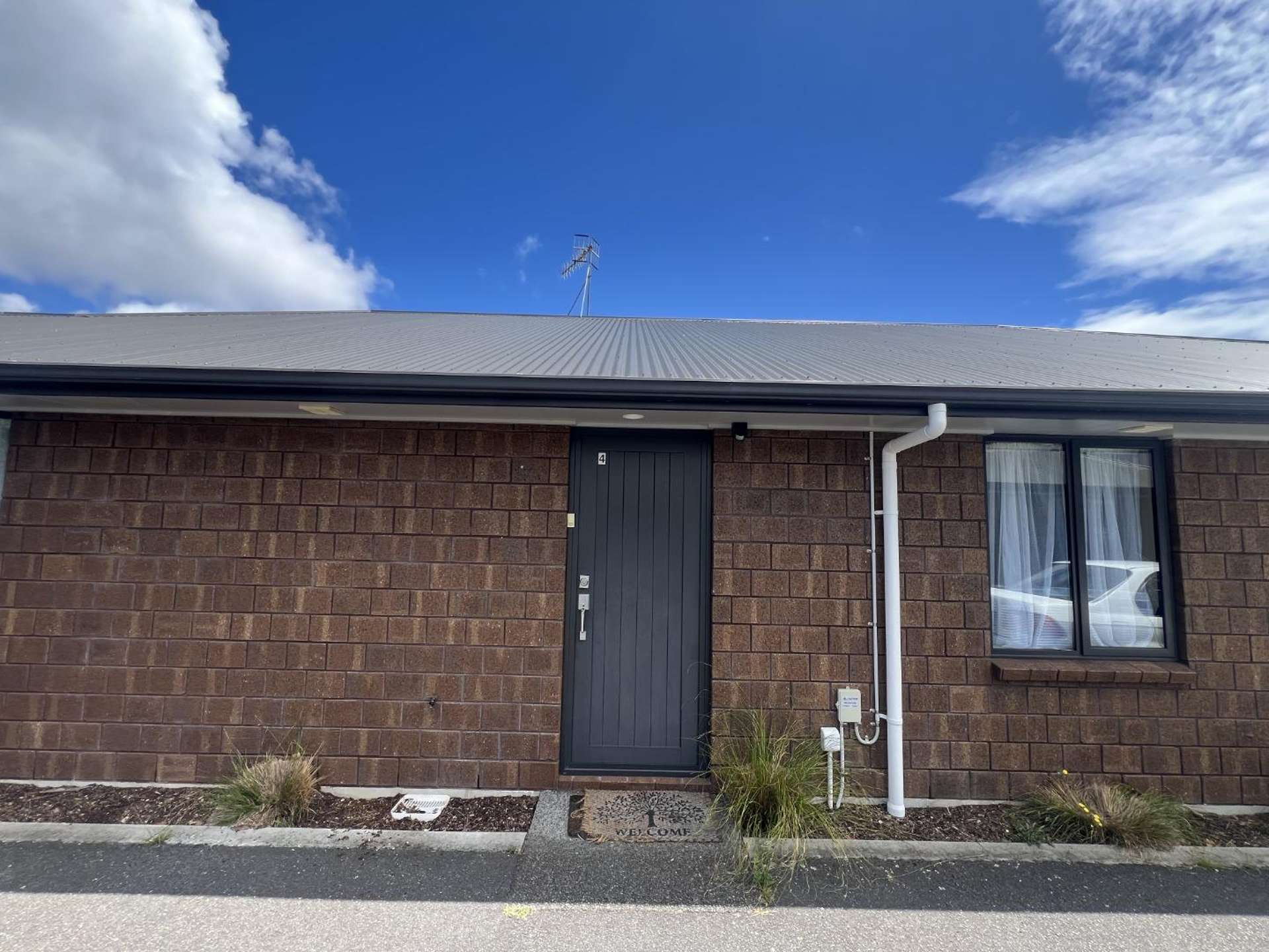 4/173 Knighton Road Hillcrest_0