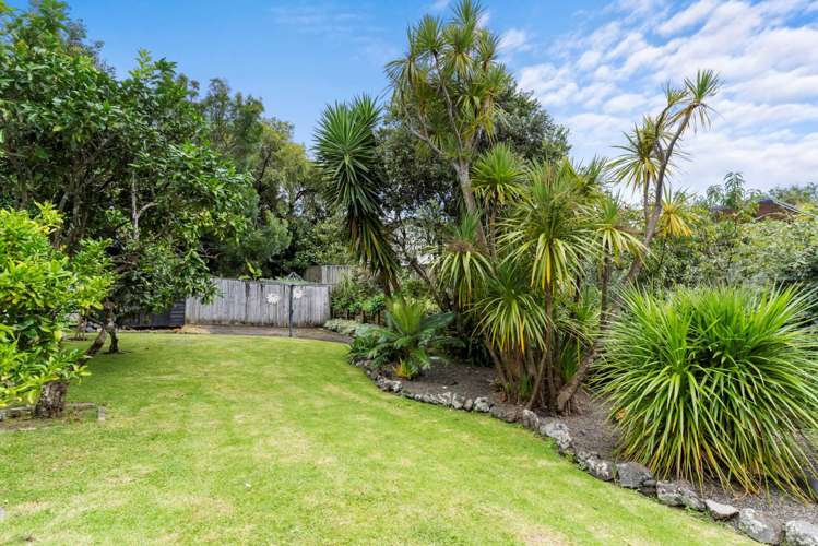 2/10 Sherie Place Howick_15