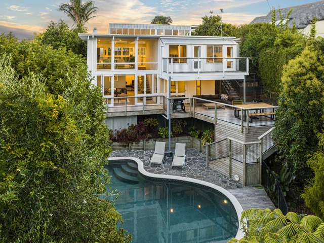 92 Parr Terrace Castor Bay_1