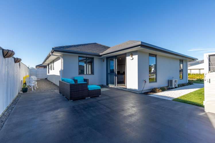 1 Carmine Crescent Richmond_16
