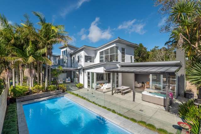Resort-Style Sanctuary on 1,524m2 of Potential