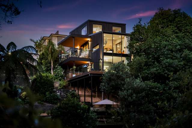 Architectural Oasis in Strandon