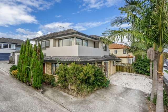 2/49 College Road Northcote_3