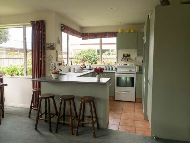 155 Pages Road Marchwiel_1