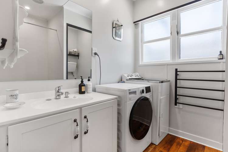 98a Young Street New Plymouth Central_16