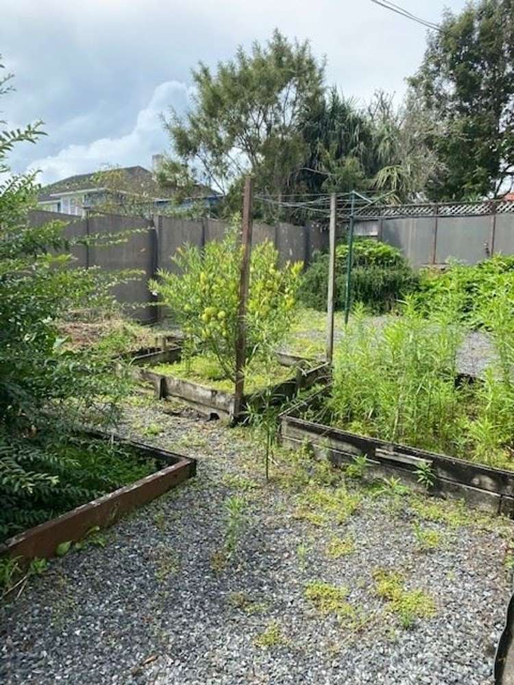 1/22 Captain Scott Road Glen Eden_13