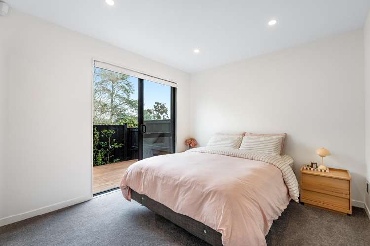 24C Essex Street Te Atatu South_8