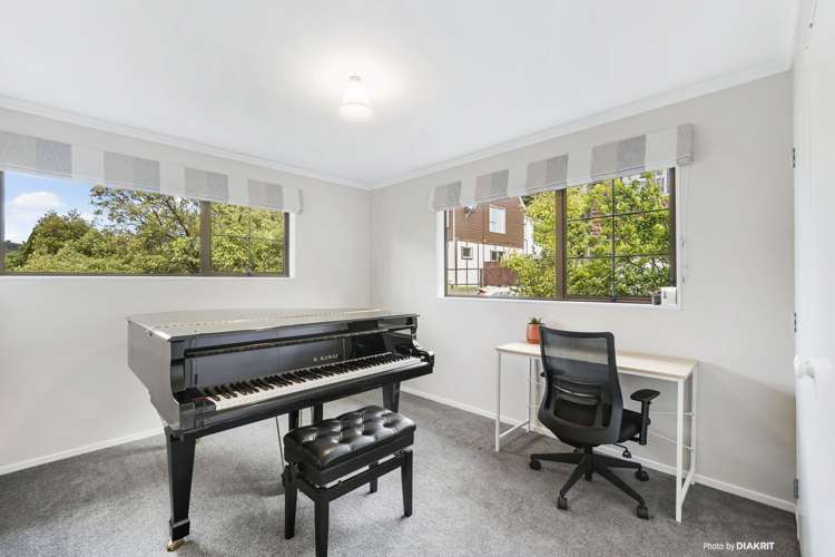 17 Paddington Grove Karori_9