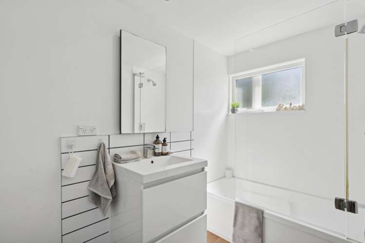 66 Te Wharepouri Berhampore_17