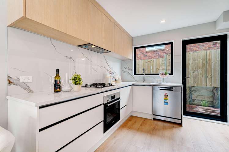 82 Gifford Avenue Mount Roskill_6