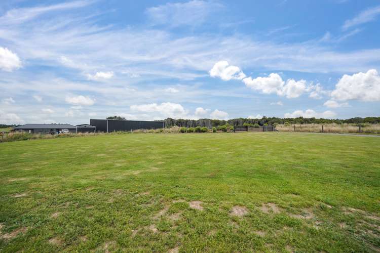 112 Mason Road Seaward Bush_25
