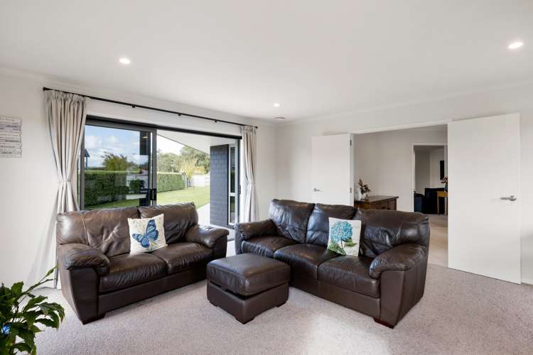 45 Plescher Crescent Leamington_6