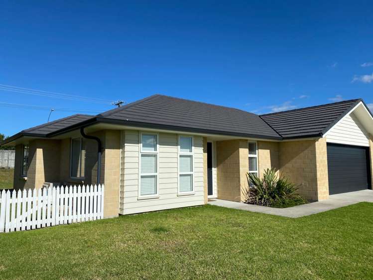 38 Charlotte Drive Omokoroa_2