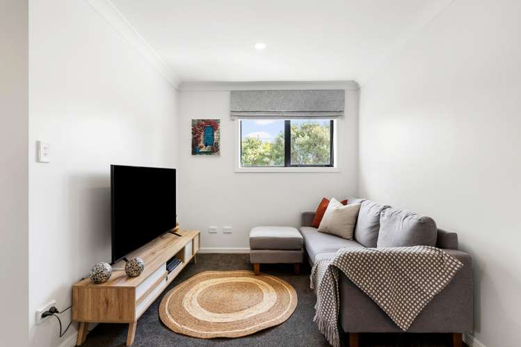 3 Traffic Road Greenhithe_32