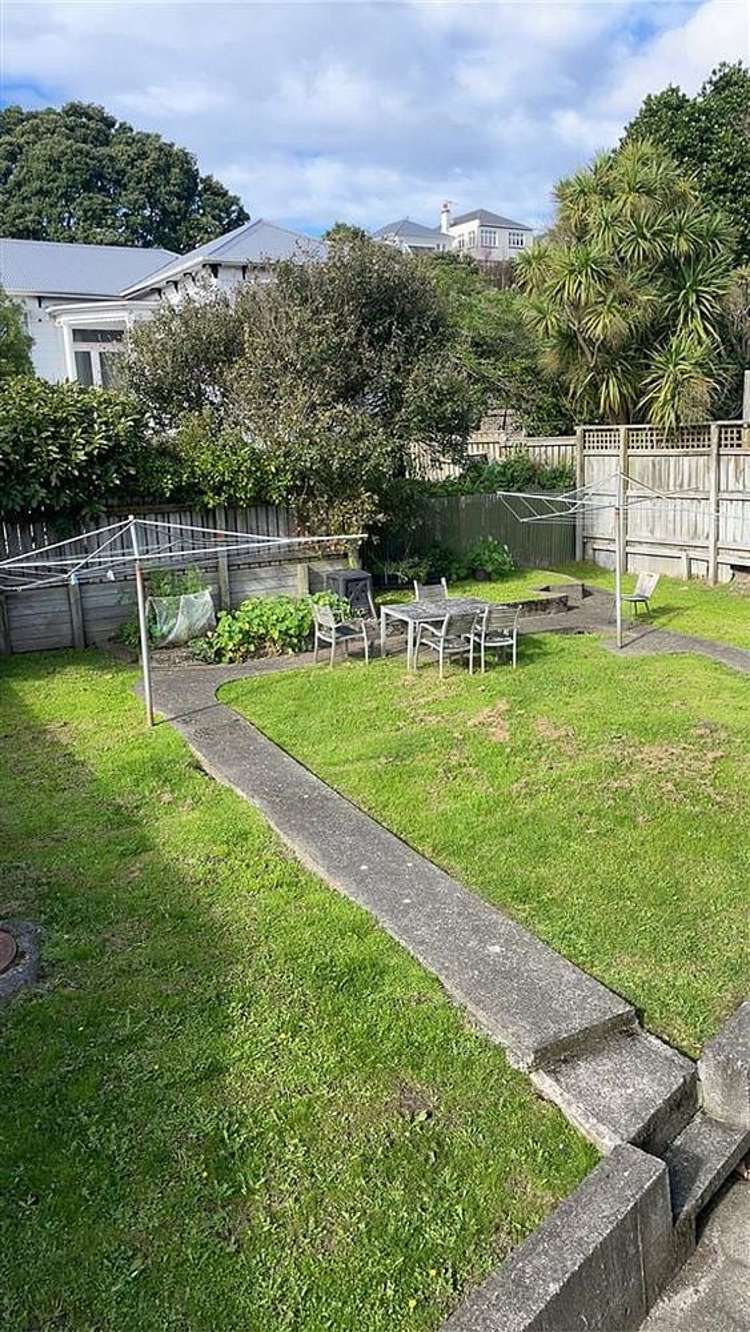 2/23 Nairn Street Mount Cook_8